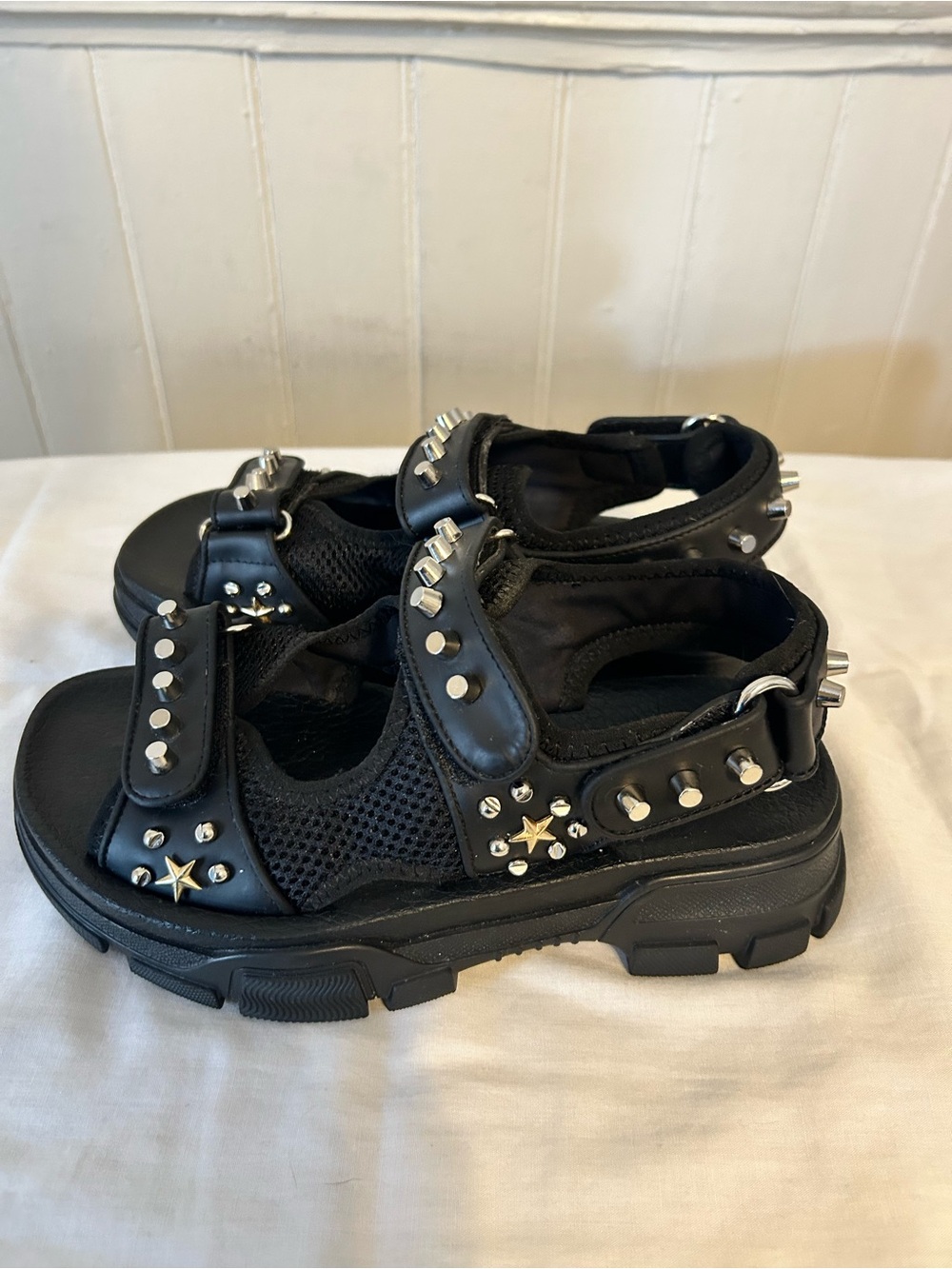 Authentic Gucci Aguru Studded Sandals/Men’s 7- Women’s 8.5 - Picture 3 of 7